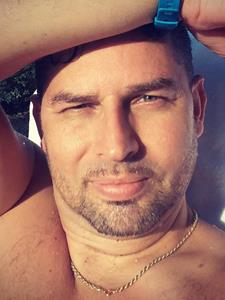 Lez 47 éves férfi, Tolna megye