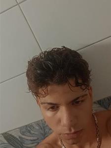 Liam maccol 18 éves férfi, Budapest