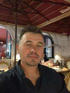 magaslabda 45 éves férfi, Komárom-Esztergom megye