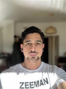 Mantraz 34 éves férfi, Budapest