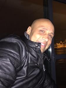 Màrk 43 éves férfi, Budapest