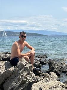 Mate 29 éves férfi, Budapest