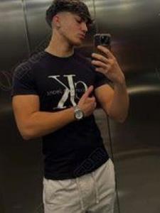 Máté 21 éves férfi, Budapest