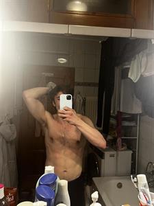 Máté:* 26 éves férfi, Budapest