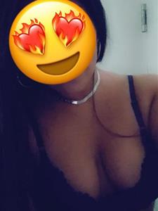 Merci 35 éves nő, Budapest