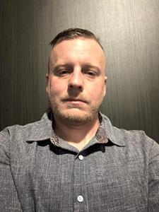 Mike34 35 éves férfi, Budapest