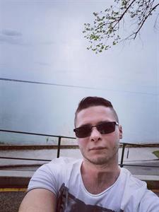 Miki 30 éves férfi, Veszprém megye