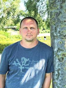 MoonLight 43 éves férfi, Győr-Moson-Sopron megye