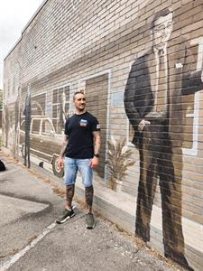 Mr. Ink 30 éves férfi, Veszprém megye