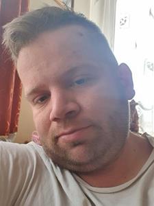 MZozo 31 éves férfi, Veszprém megye