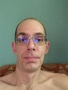 Nyugdíjas 46 éves férfi, Budapest