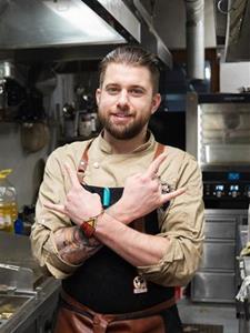 Ollyver 25 éves férfi, Budapest