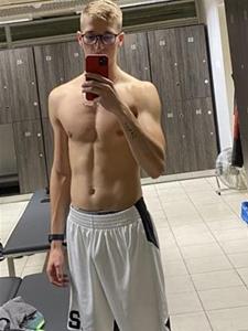 pajzánfiucska 22 éves férfi, Hajdú-Bihar megye