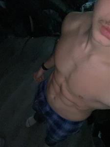 papa 18 éves férfi, Budapest