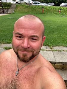 Péter 46 éves férfi, Heves megye