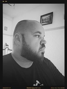 Pepe 40 éves férfi, Győr-Moson-Sopron megye