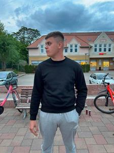 Peti 19 éves férfi, Jász-Nagykun-Szolnok megye