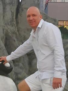 Peti 43 éves férfi, Budapest