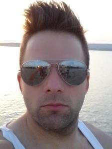 Peti 40 éves férfi, Budapest