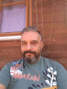 Petya 50 éves férfi, Budapest