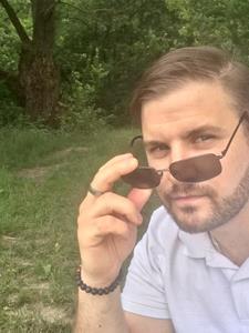 Pietro 35 éves férfi, Győr-Moson-Sopron megye