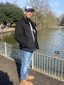 Pirinyo 48 éves férfi, Budapest