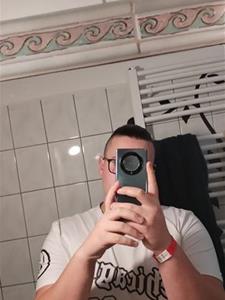 Rafael 19 éves férfi, Győr-Moson-Sopron megye