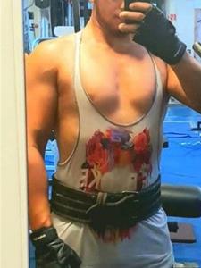 Renátó 27 éves férfi, Heves megye