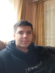 Richard0124 22 éves férfi, Budapest