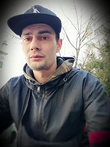 Richie 40 éves férfi, Pest megye