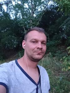 Tibor 38 éves férfi, Győr-Moson-Sopron megye