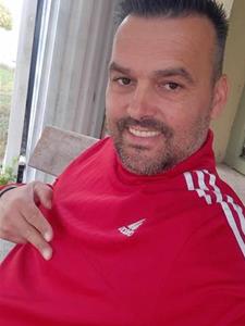 Róbert 48 éves férfi, Fejér megye