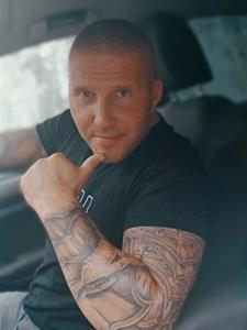 Robi8212 43 éves férfi, Budapest