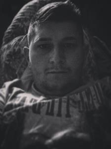 Rolexi 34 éves férfi, Győr-Moson-Sopron megye