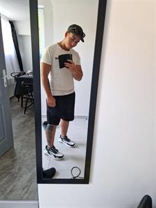 Roli 30 éves férfi, Pest megye
