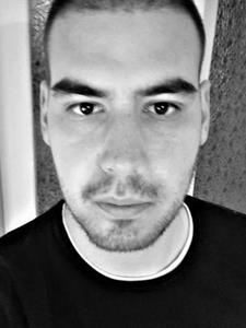 Roli 33 éves férfi, Fejér megye