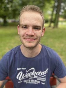Roli 25 éves férfi, Győr-Moson-Sopron megye