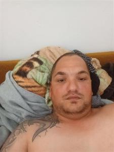 Roli 30 éves férfi, Tolna megye