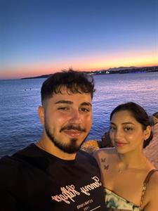 Roxi 20 és 23 éves nő, Budapest