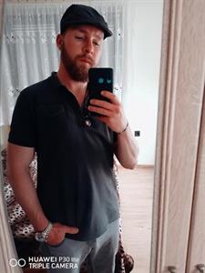 Sanya 31 éves férfi, Csongrád megye