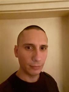 Sanyesz 35 éves férfi, Komárom-Esztergom megye