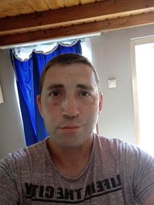 Sanyi 31 éves férfi, Komárom-Esztergom megye