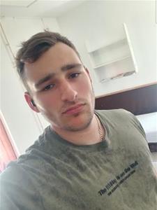 Sanyi 18 éves férfi, Baranya megye