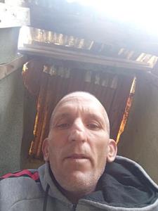 Satya 46 éves férfi, Veszprém megye