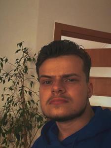 SBenceJ 24 éves férfi, Pest megye