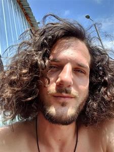 Sam 32 éves férfi, Budapest