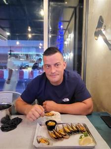 Steve 34 éves férfi, Budapest