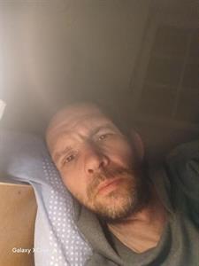 Szaki 43 éves férfi, Pest megye