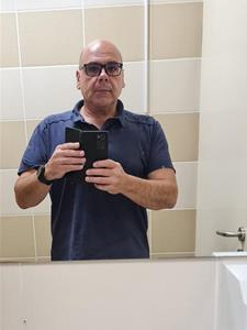 Szasza 51 éves férfi, Veszprém megye