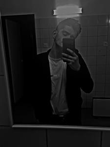 Szegedi23 23 éves férfi, Budapest